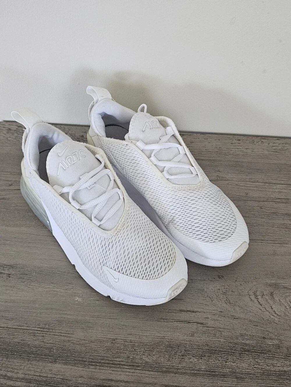 Nike Kids White Mesh Air Max 270 Sneakers Boy Girl Size 3
